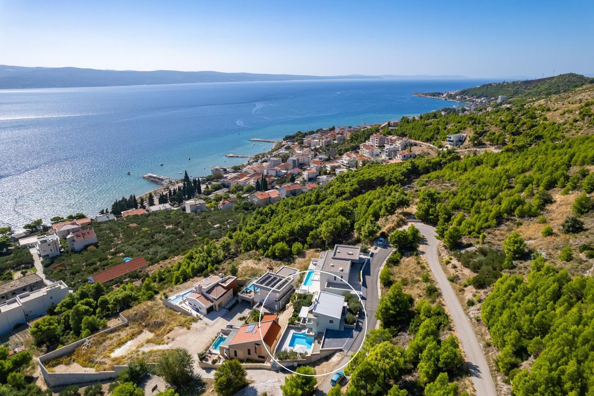 Villa Allegra With 32Msq Heated Pool, 300M Far From Sandy Beaches, Open Sea View Omiš Екстериор снимка
